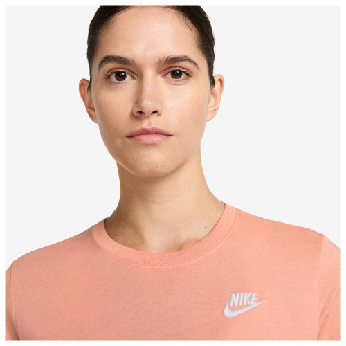Nike Γυναικεία κοντομάνικη μπλούζα Sportswear Club Essentials T-Shirt